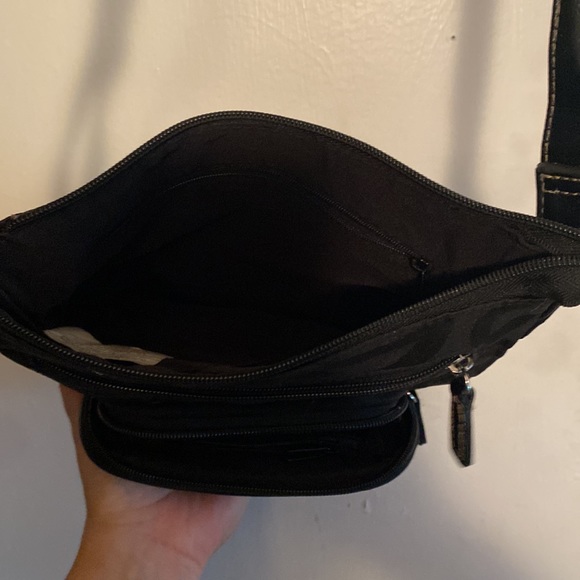 Adjustable over shoulder/crossbody purse - Picture 3 of 6